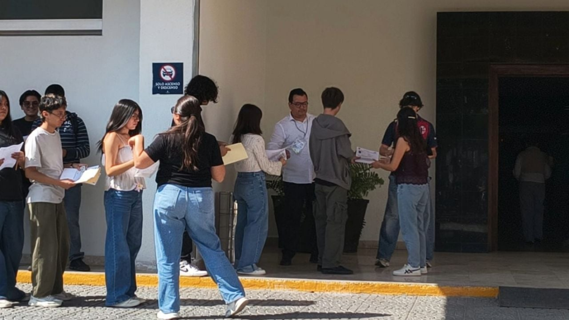 f1280x720-1317215_1448890_5050.jpg Examen de Control de la UNAM: así lucen las largas filas en León, Guanajuato