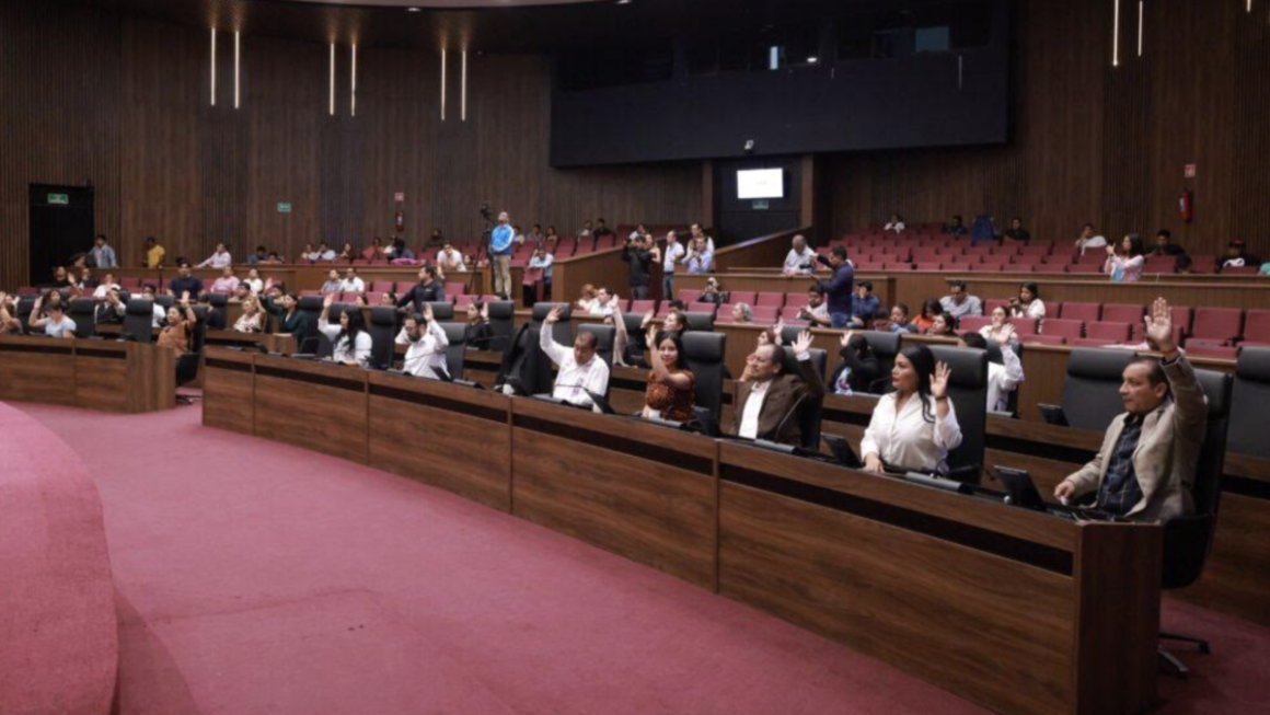 Congreso de Oaxaca aprueba la desaparición de poderes en Juchitán
