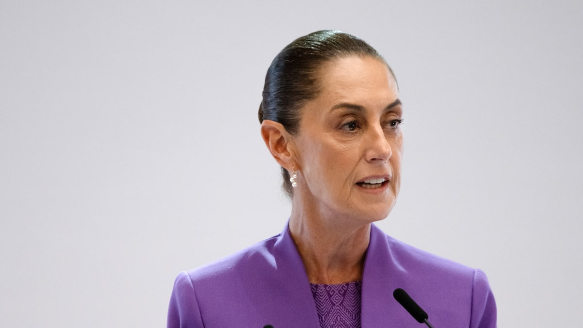 Cambios de Sheinbaum en impuestos buscan nuevos ingresos, pero empresas temen impacto