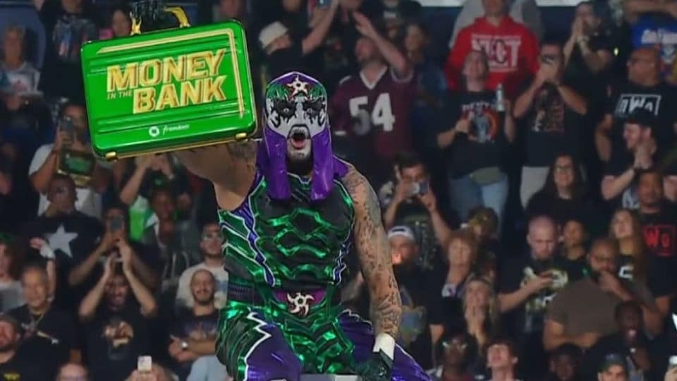 IMG_9379.jpg El mexicano Penta Zero Miedo gana el ‘Money in the Bank 2026’ de la WWE: «Me convertiré en campeón mundial»