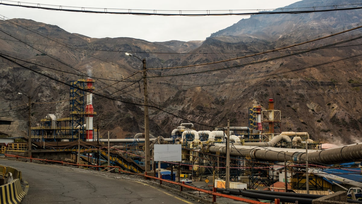 QD7FEJMKMJAG7LMRLJQLO2C2WQ.jpg Codelco busca a dos trabajadores desaparecidos tras un deslizamiento en su mayor mina de cobre en Chile